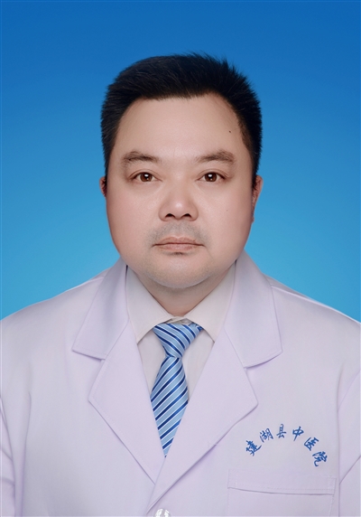 王明春